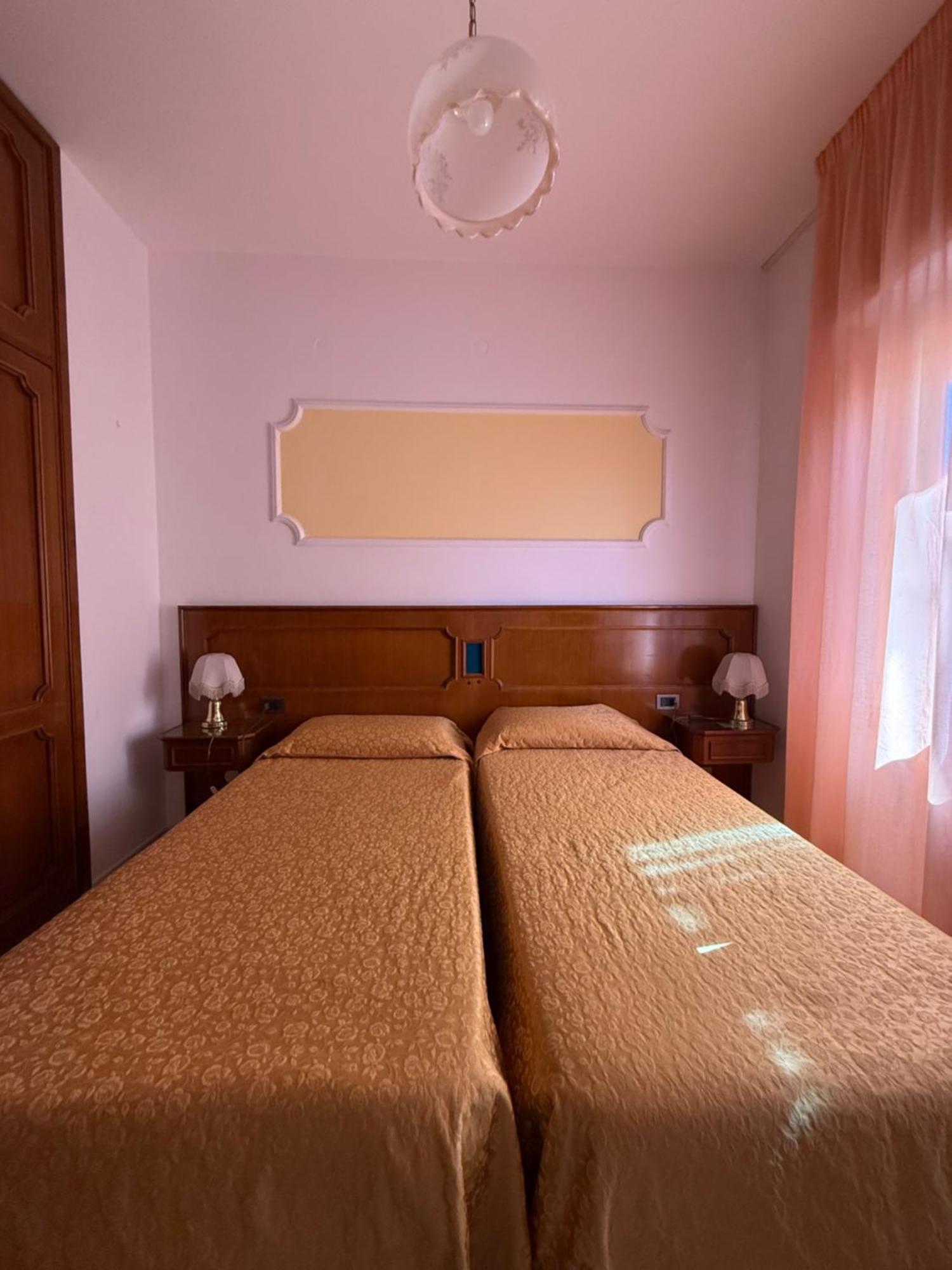 Grifone Hotel Perugia Exteriör bild