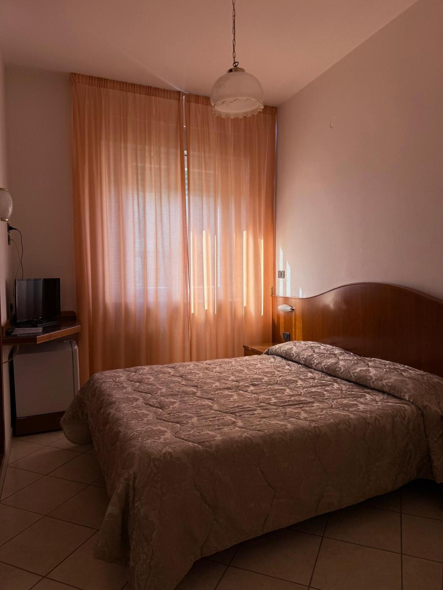 Grifone Hotel Perugia Exteriör bild