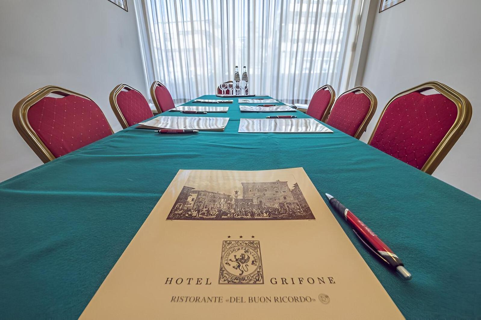 Grifone Hotel Perugia Exteriör bild