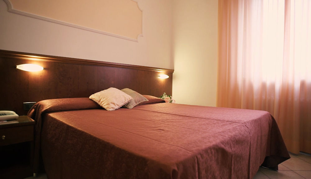 Grifone Hotel Perugia Exteriör bild