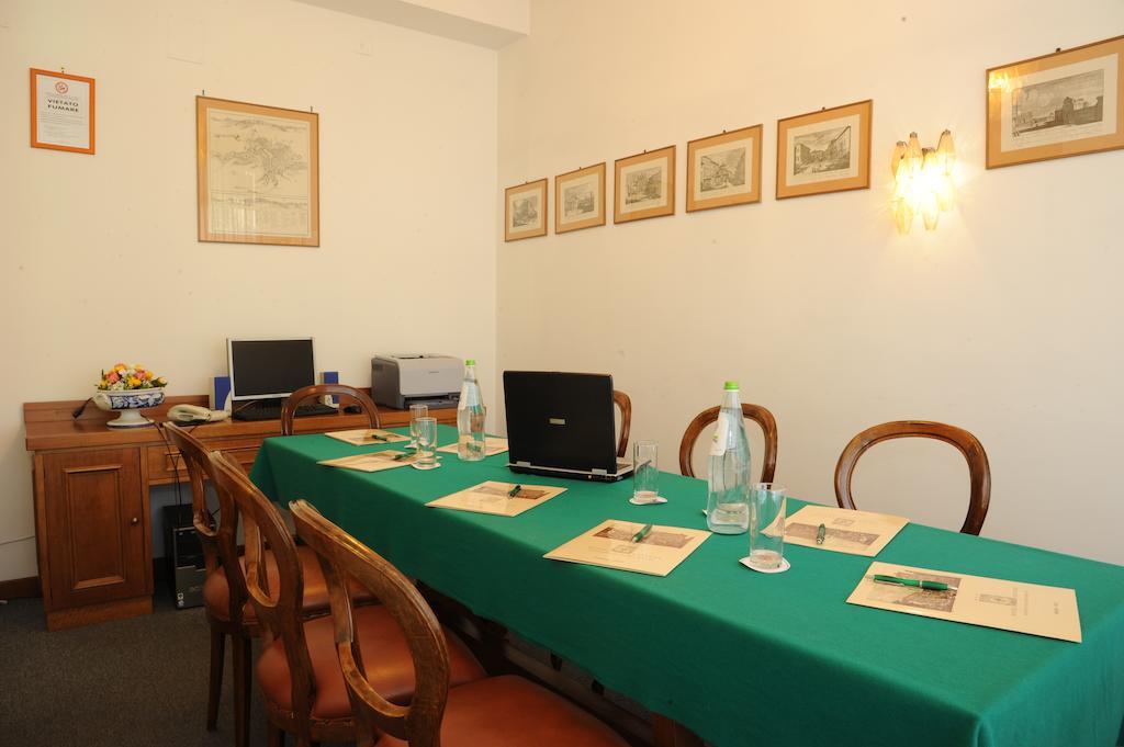 Grifone Hotel Perugia Exteriör bild